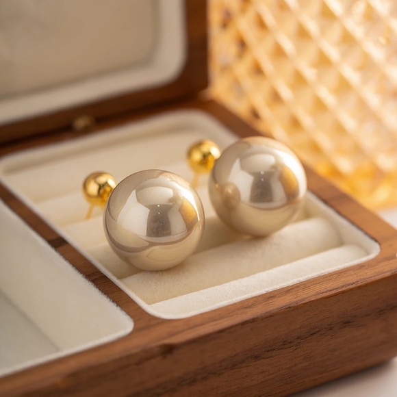 18K Gold Plated Champagne Pearl Drop Earrings - Picture 5 of 7